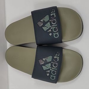 adilette camo
